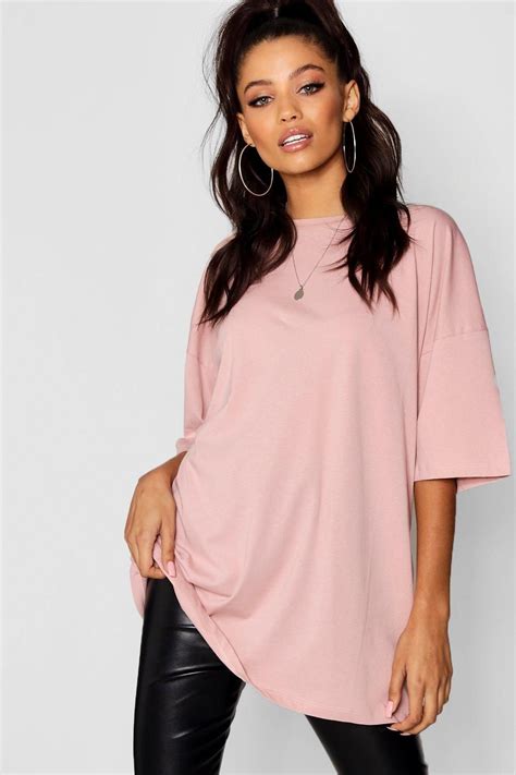 trendy oversized t shirt.